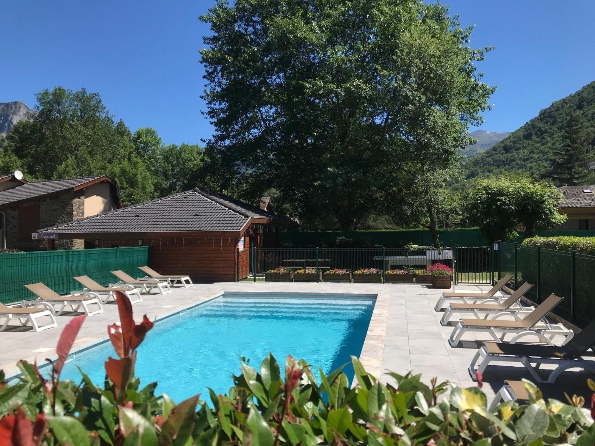 Les Granges De Leo Villa Aston Bagian luar foto